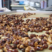 ジャングルピーナッツのキャラメルミルクショコラ【200g】