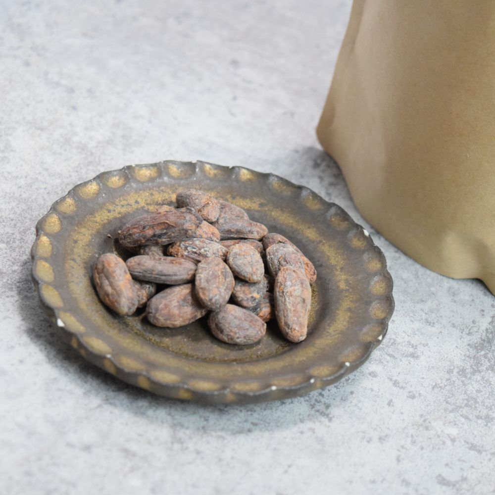 エクアドル産アリバカカオ豆900g（未焙煎・ナショナル種中心・ウィニャック組合生産・2023年収穫）