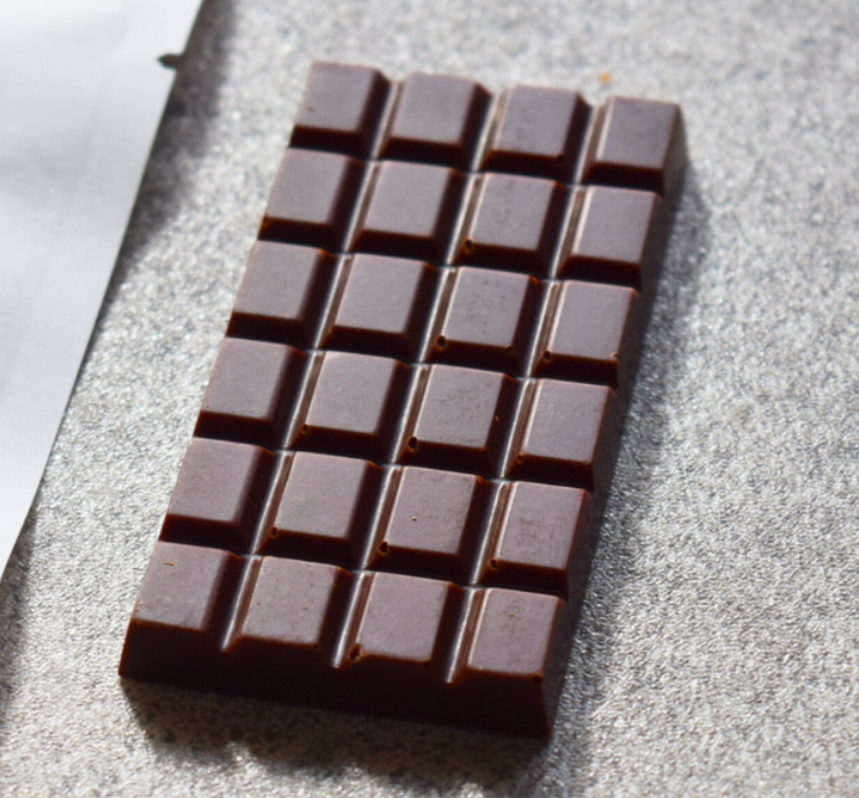 70%果実カカオ 浅煎り焙煎 ザクザクver.｜ミニタブレット